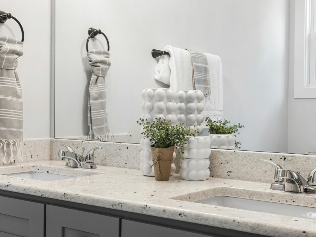general contracting work by licensed contractor near Seattle WA