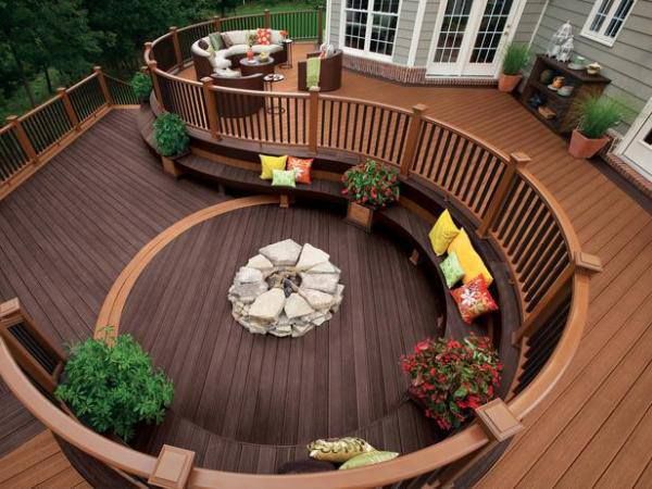 Custom deck design in Tacoma WA