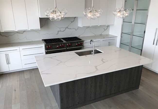 Quartz kitchen countertop by Cascade Pro Inc